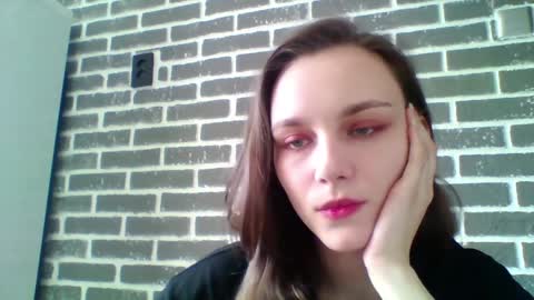dolcezza_ online show from April 2026 12:28:01 PM