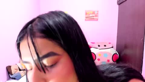 sofia de la torre online show from September 2025 01:01:01 PM