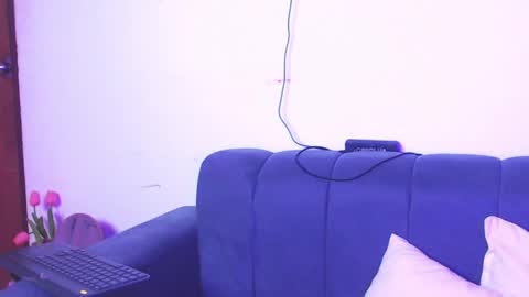 doll_and_thebrown online show from April 2026 02:27:02 AM