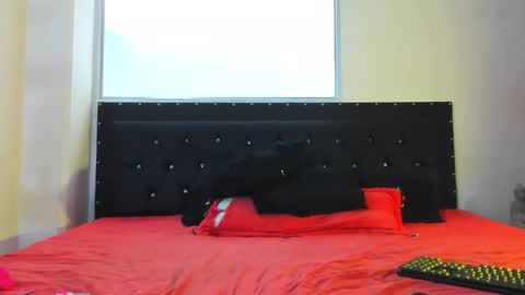 C E L E S T E  online show from September 2025 06:19:02 PM