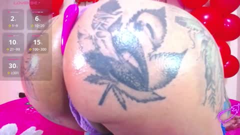 Snapshot of doll_coquette chatting on February 2025 03:47:02 PM Heilen Niikol online show from February 2025 03:47:02 PM