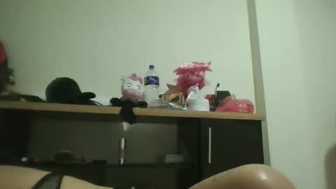 doll_dollys_ online show from March 2026 11:43:01 PM