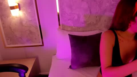 D  online show from November 2025 02:34:02 AM