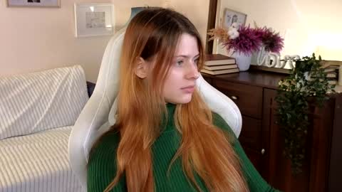 Snapshot of doll_lesli chatting on December 2024 02:17:02 PM Your doll Lesli online show from December 2024 02:17:02 PM