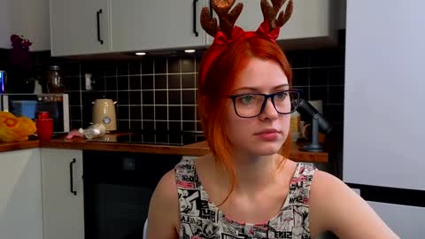 Snapshot of doll_lesli chatting on December 2024 03:28:01 PM Your doll Lesli online show from December 2024 03:28:01 PM