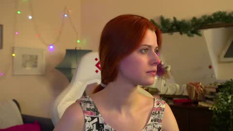 Snapshot of doll_lesli chatting on December 2024 02:53:01 PM Your doll Lesli online show from December 2024 02:53:01 PM