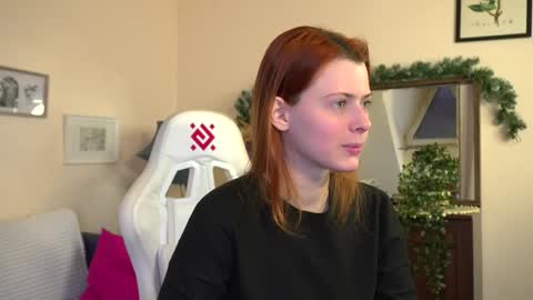 Snapshot of doll_lesli chatting on January 2025 02:30:02 PM Your doll Lesli online show from January 2025 02:30:02 PM