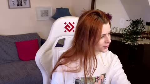 Snapshot of doll_lesli chatting on February 2025 04:29:01 PM Your doll Lesli online show from February 2025 04:29:01 PM