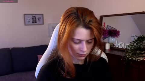 Snapshot of doll_lesli chatting on February 2025 02:26:01 PM Your doll Lesli online show from February 2025 02:26:01 PM