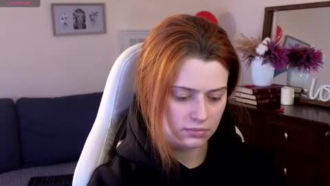 Snapshot of doll_lesli chatting on February 2025 02:22:02 PM Your doll Lesli online show from February 2025 02:22:02 PM