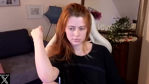 Snapshot of doll_lesli chatting on February 2025 05:25:02 PM Your doll Lesli online show from February 2025 05:25:02 PM