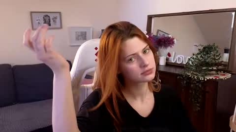 Snapshot of doll_lesli chatting on March 2025 09:51:01 AM Your doll Lesli online show from March 2025 09:51:01 AM