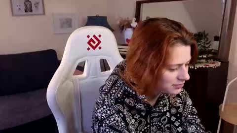 Snapshot of doll_lesli chatting on March 2025 02:21:01 PM Your doll Lesli online show from March 2025 02:21:01 PM