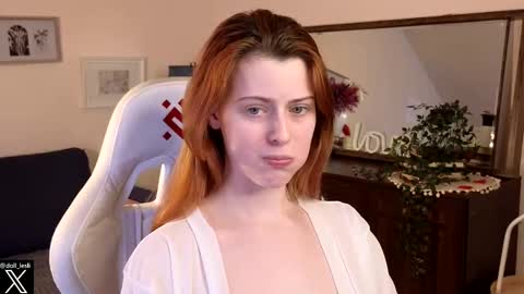 Snapshot of doll_lesli chatting on March 2025 05:22:02 PM Your doll Lesli online show from March 2025 05:22:02 PM