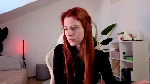 Snapshot of doll_lesli chatting on September 2025 06:24:02 AM Your doll Lesli online show from September 2025 06:24:02 AM