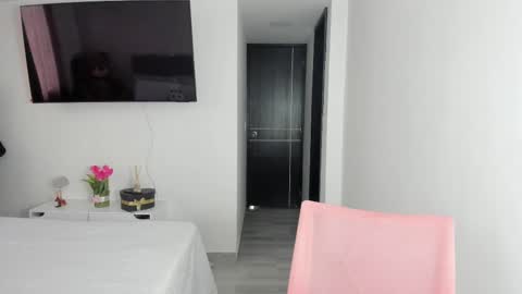 Snapshot of doll_oriana chatting on March 2025 07:28:02 PM doll_oriana online show from March 2025 07:28:02 PM