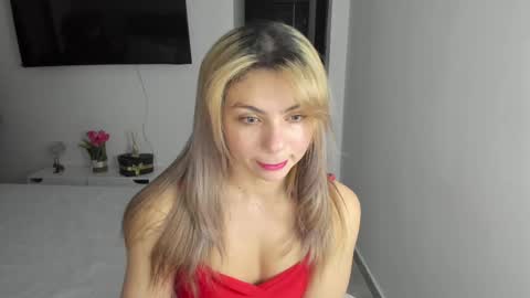 Snapshot of doll_oriana chatting on March 2025 10:39:02 PM doll_oriana online show from March 2025 10:39:02 PM