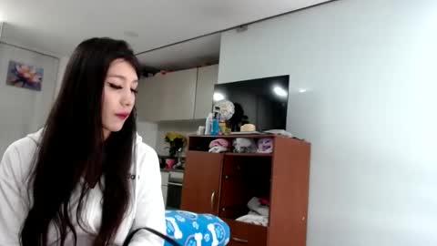 Catherine XXX online show from October 2025 07:59:01 PM