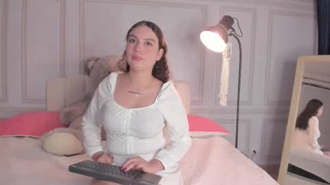 Snapshot of doll_valeria_ chatting on November 2025 11:32:02 AM doll_valeria_ online show from November 2025 11:32:02 AM