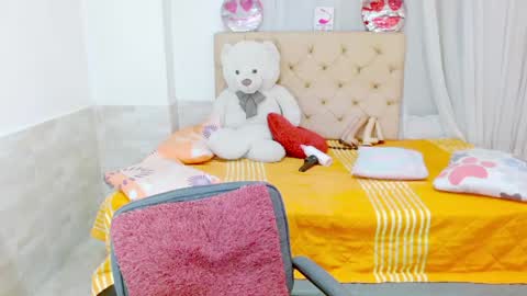Snapshot of dolldirtyxxx1 chatting on May 2026 05:19:01 PM ilona online show from May 2026 05:19:01 PM