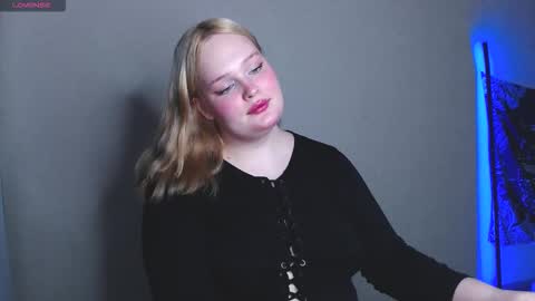 Snapshot of dolled_up_cvnt chatting on November 2025 07:03:02 PM Miss Rose online show from November 2025 07:03:02 PM