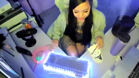 DOLLLFACE online show from October 2025 04:56:01 AM