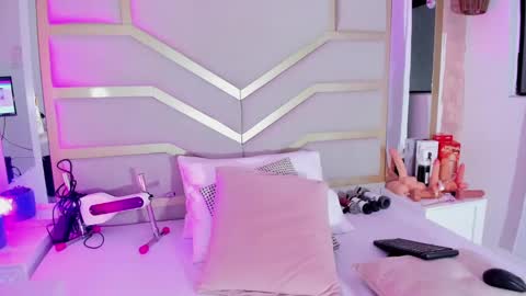 Dollsweety online show from October 2025 10:28:02 PM