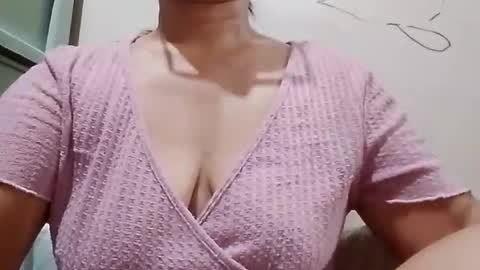 Snapshot of dolly926661 chatting on June 2026 10:35:02 AM dolly926661 online show from June 2026 10:35:02 AM