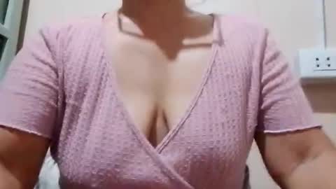 Snapshot of dolly926661 chatting on June 2026 09:36:01 AM dolly926661 online show from June 2026 09:36:01 AM