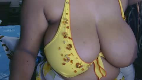 dolly_2 online show from November 2025 04:01:01 AM