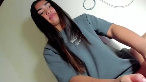 Snapshot of dolly_joana chatting on April 2026 02:15:01 AM dolly_joana online show from April 2026 02:15:01 AM
