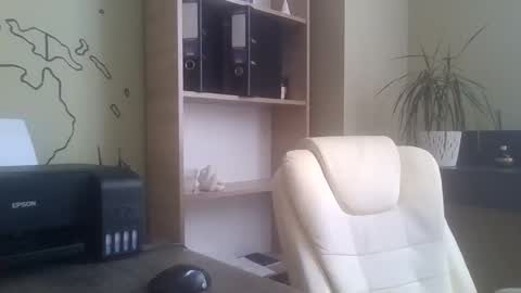 Snapshot of dollyroma chatting on November 2025 09:53:02 AM DollyRoma online show from November 2025 09:53:02 AM