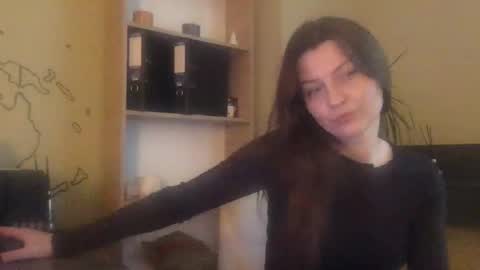 Snapshot of dollyroma chatting on December 2025 11:59:01 AM DollyRoma online show from December 2025 11:59:01 AM