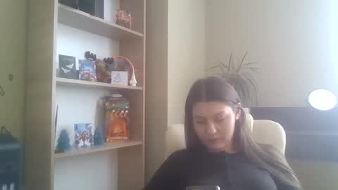 Snapshot of dollyroma chatting on December 2025 09:24:01 AM DollyRoma online show from December 2025 09:24:01 AM