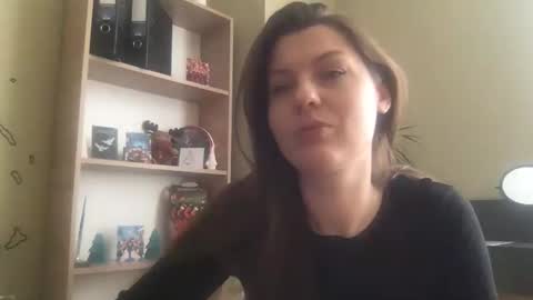 Snapshot of dollyroma chatting on December 2025 09:47:02 AM DollyRoma online show from December 2025 09:47:02 AM