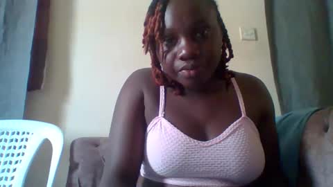 Snapshot of dollyvee chatting on November 2025 11:21:01 AM dollyvee online show from November 2025 11:21:01 AM