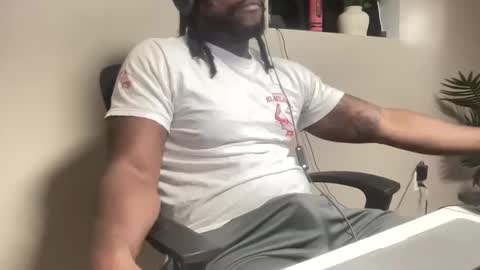 Dolo online show from September 2025 09:17:02 PM