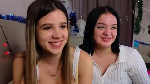 We Lili and Lory  nice see yall here online show from December 2024 03:17:01 PM