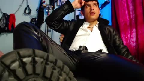 Diego Castell online show from April 2026 08:43:01 PM