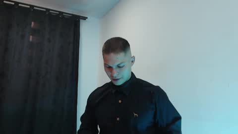 Snapshot of dom_craw chatting on December 2024 07:55:01 PM Domimick Crawford online show from December 2024 07:55:01 PM