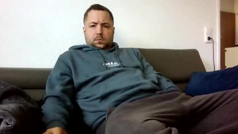 Snapshot of dombio_12 chatting on April 2026 09:18:01 AM dombio_12 online show from April 2026 09:18:01 AM