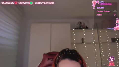 Snapshot of domina_deivis chatting on January 2025 12:09:01 PM I WILL BE BACK ON WEDNESDAY DECEMBER 4 0100AM COLOMBIA TIME online show from January 2025 12:09:01 PM