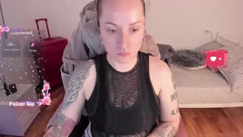 Snapshot of domina_deivis chatting on December 2025 01:52:02 PM I WILL BE BACK ON WEDNESDAY DECEMBER 4 0100AM COLOMBIA TIME online show from December 2025 01:52:02 PM