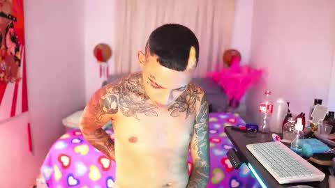 jjhoy online show from October 2025 06:57:01 AM