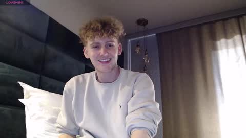 Snapshot of dominantalex182 chatting on October 2025 01:53:02 PM Alex... online show from October 2025 01:53:02 PM