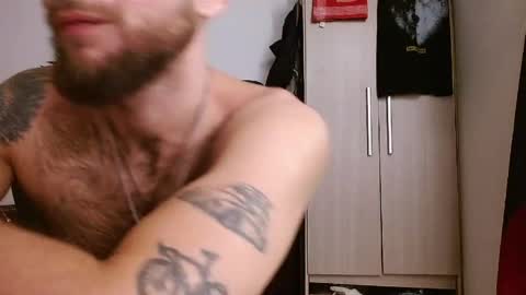 Snapshot of dominantthewolf chatting on April 2026 06:40:02 AM Logan - INDEPENDET MODEL online show from April 2026 06:40:02 AM
