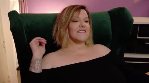 Snapshot of dominasadique chatting on February 2025 10:09:02 PM SADE online show from February 2025 10:09:02 PM