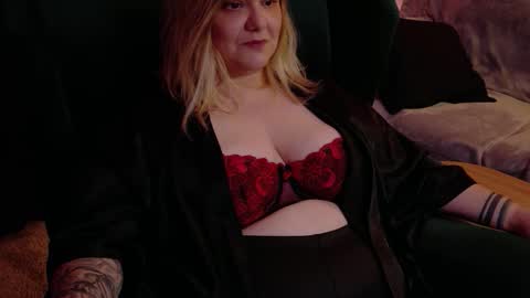 Snapshot of dominasadique chatting on October 2025 08:38:01 PM SADE online show from October 2025 08:38:01 PM