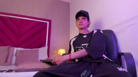 Dominic foox online show from March 2026 03:42:01 PM