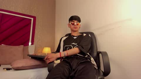 Dominic foox online show from March 2026 01:03:01 PM